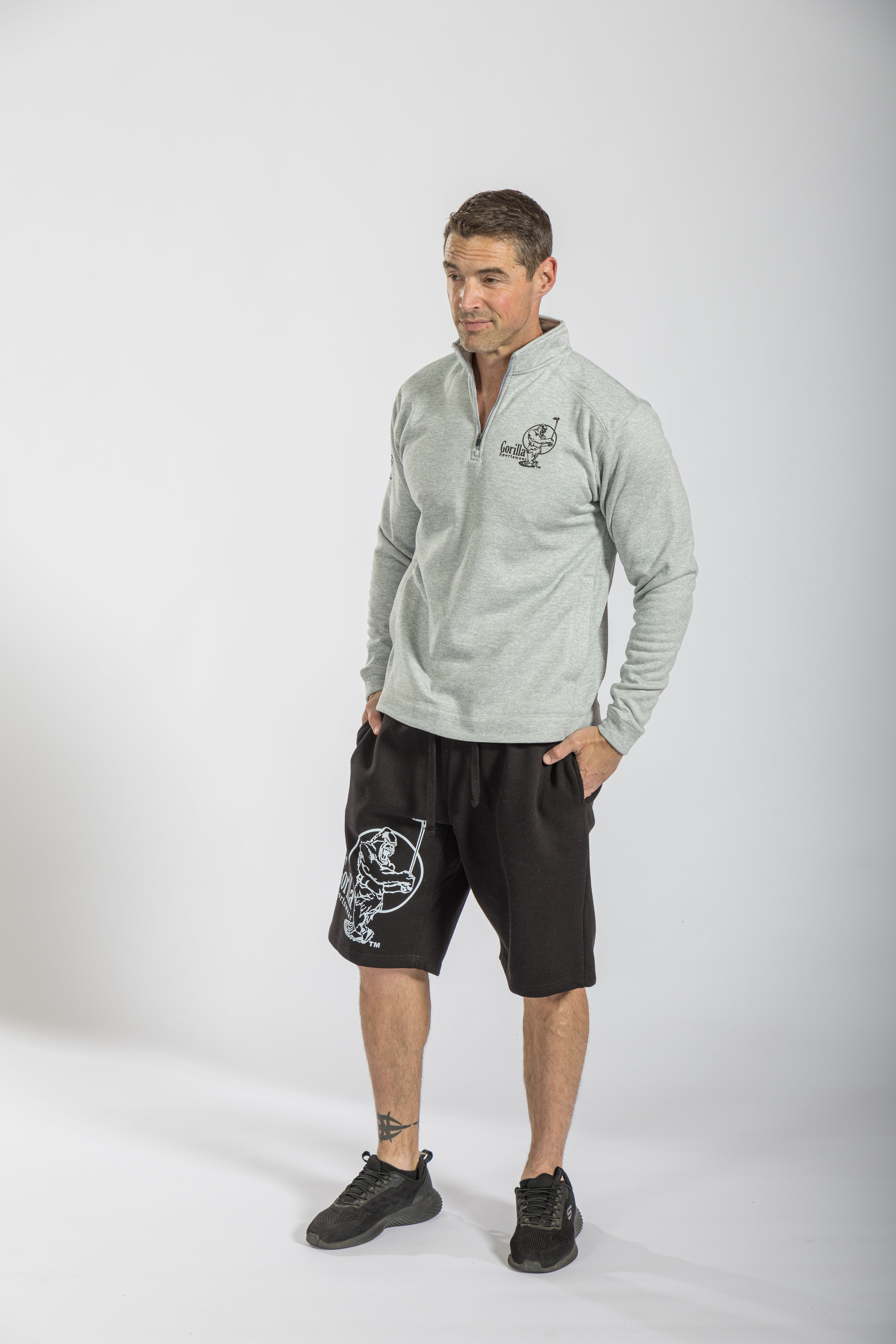 Birdie Breeze: Quarter Zip & Shorts Ensemble