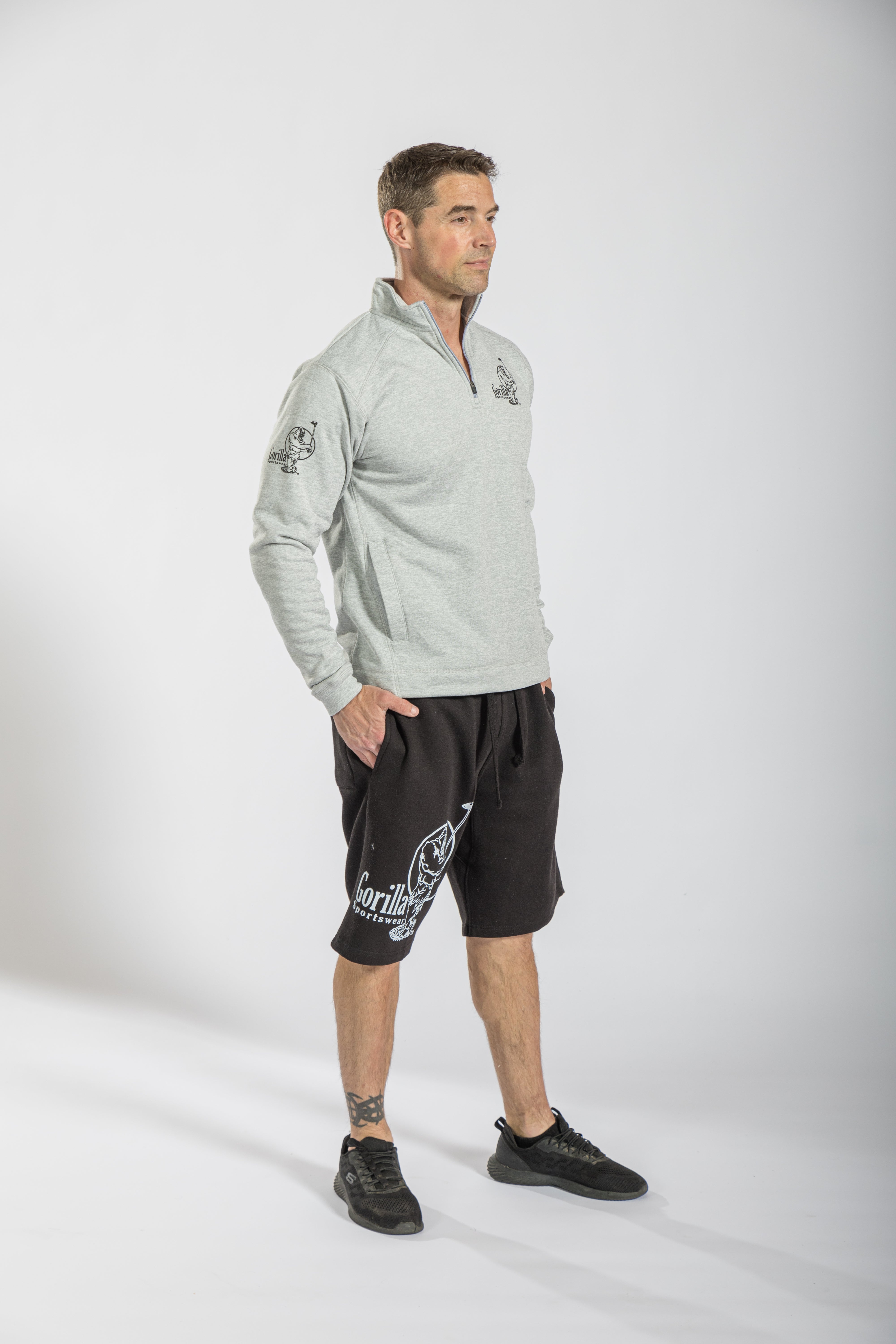 Birdie Breeze: Quarter Zip & Shorts Ensemble